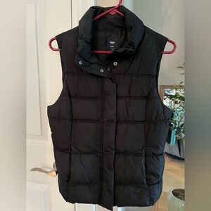 GAP puffer vest. Women’s size M